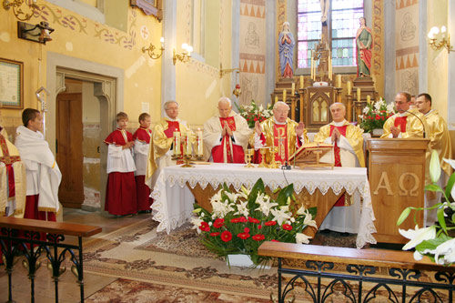 msza w. w kociele w Ustrobnej